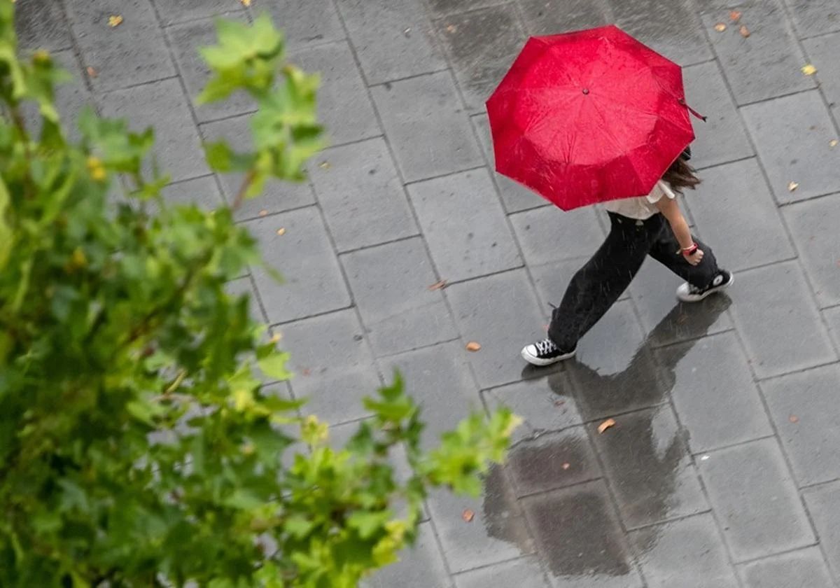 Lluvia en El Bierzo en un viernes gris y fresco en el resto de León