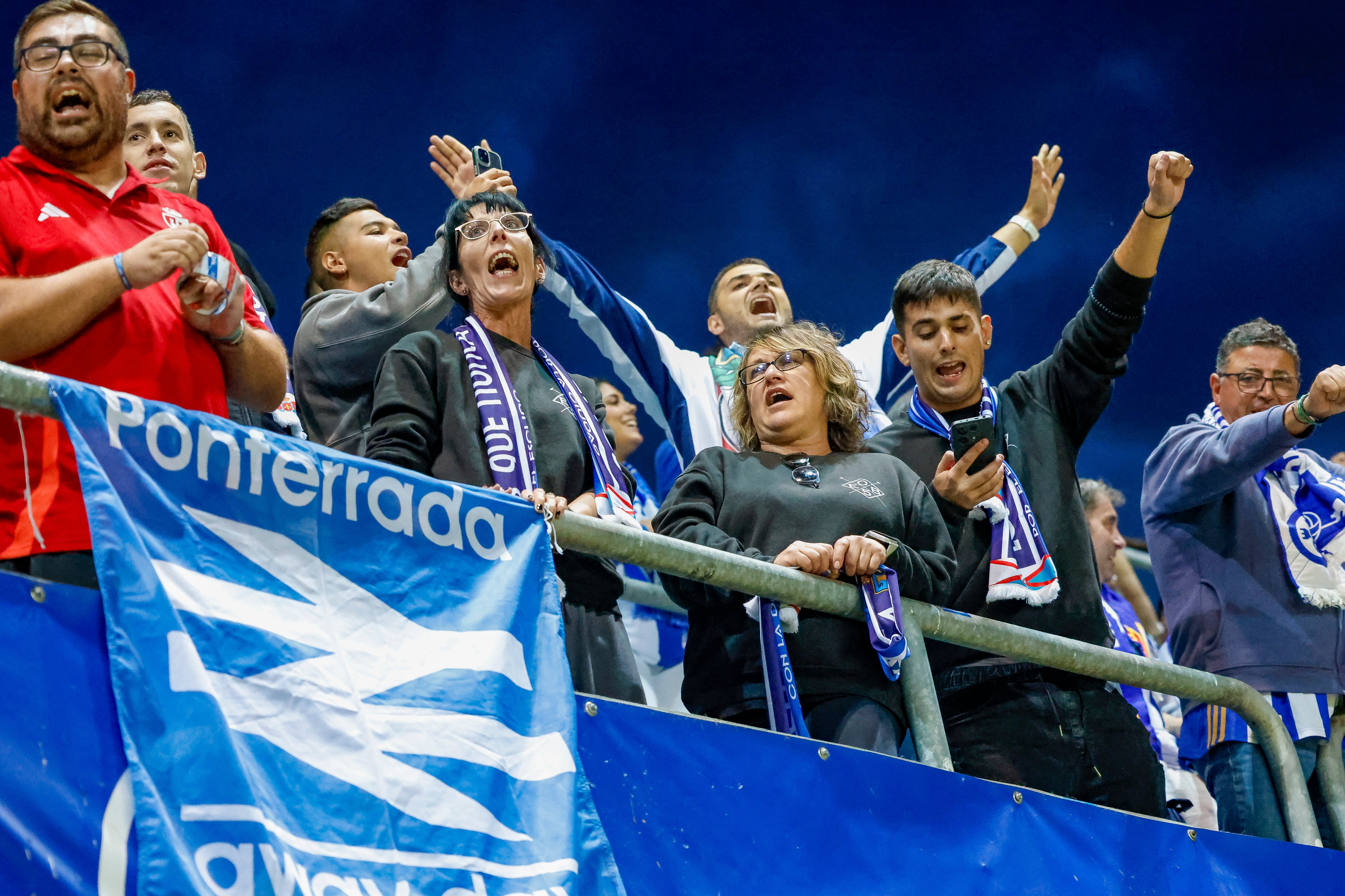 Las mejores imágenes del Real Avilés Indutrial - SD Ponferradina