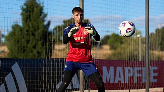 El portero leonés Fran González es titular con España ante Chipre