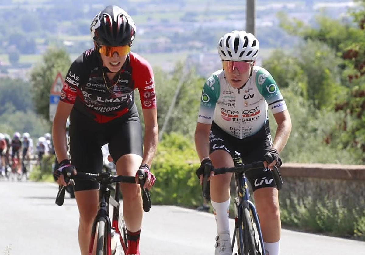 Ainara Albert (D), ciclista del Eneicat.