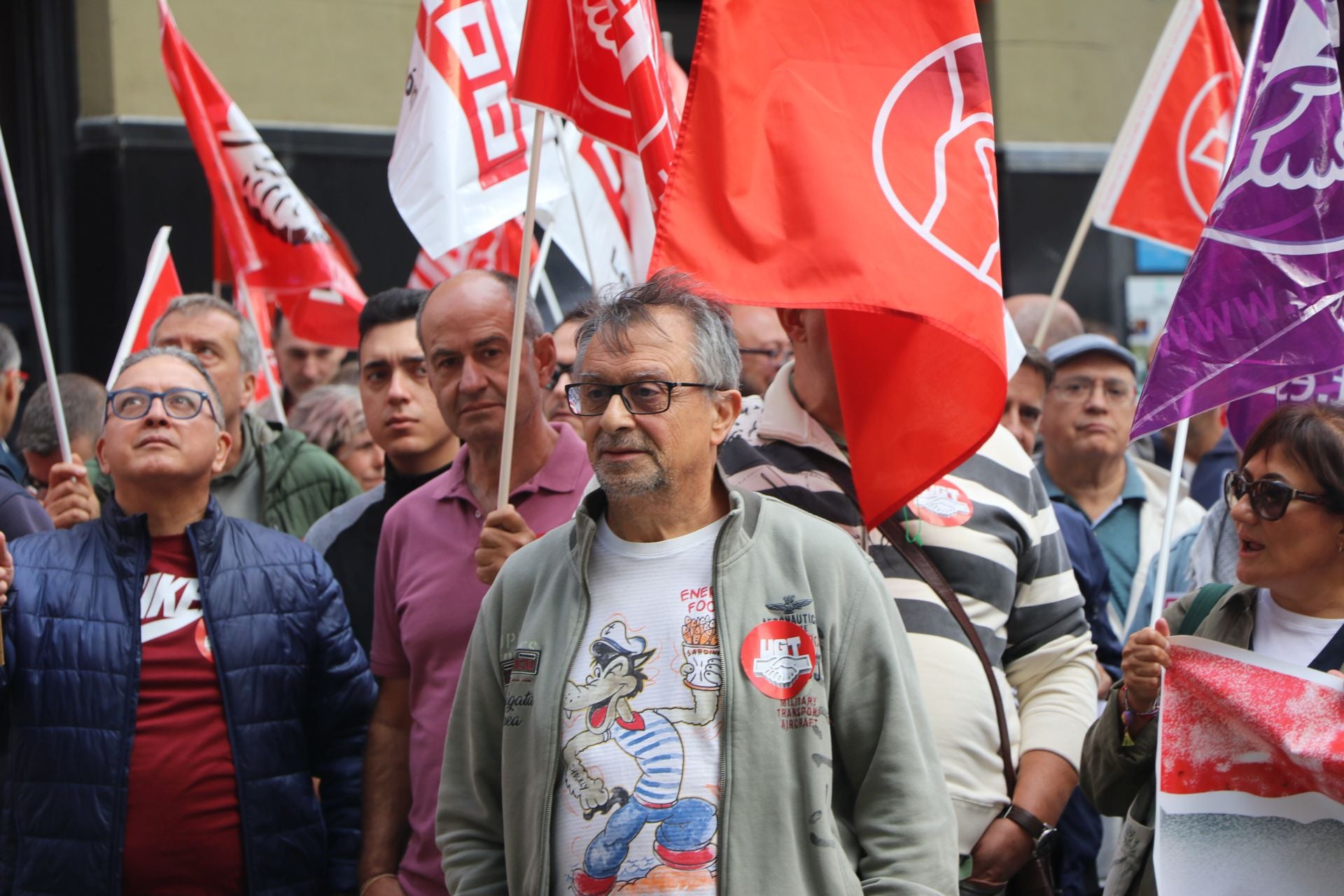 Concentración en León para pedir la reducción de la jornada laboral a 37,5 horas