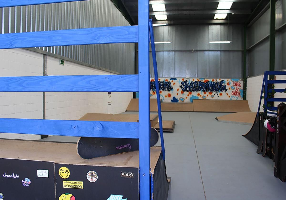 Imagen principal - Indoor de la Leonera Skateboarding en León