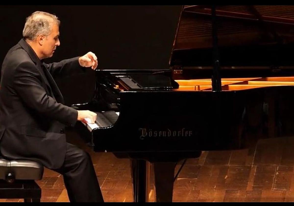Fernando Pariente, pianista, en uno de sus recitales