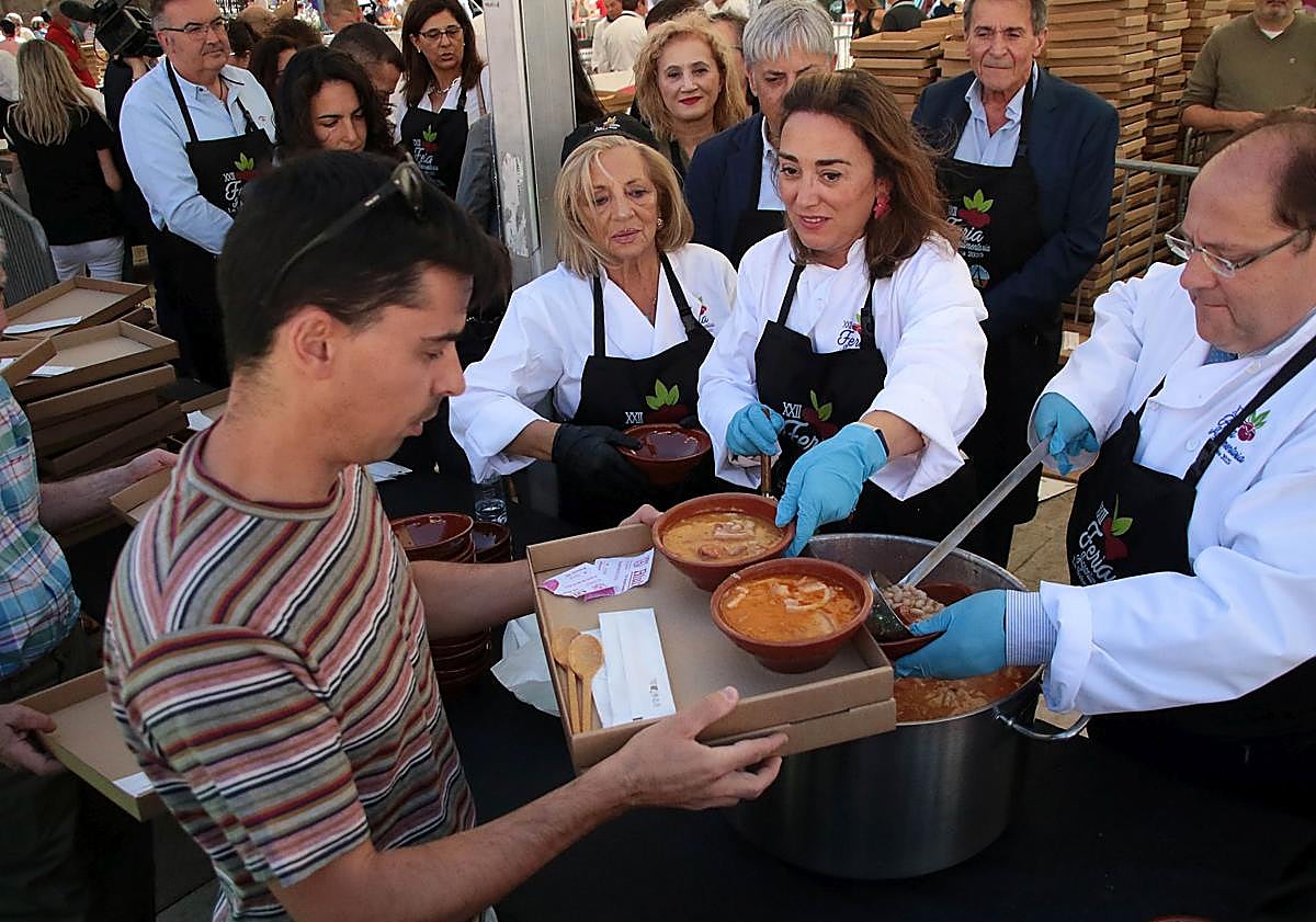 Imagen principal - XXII Feria Agroalimentaria y Alubiada de La Bañeza