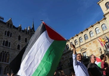 La bandera de Palestina, sin stock en los comercios leoneses