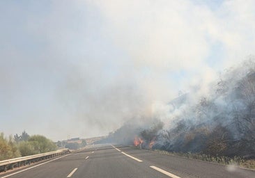 Restablecida la circulación de tren entre León y Ponferrada tras sofocar el incendio de Quintana de Raneros