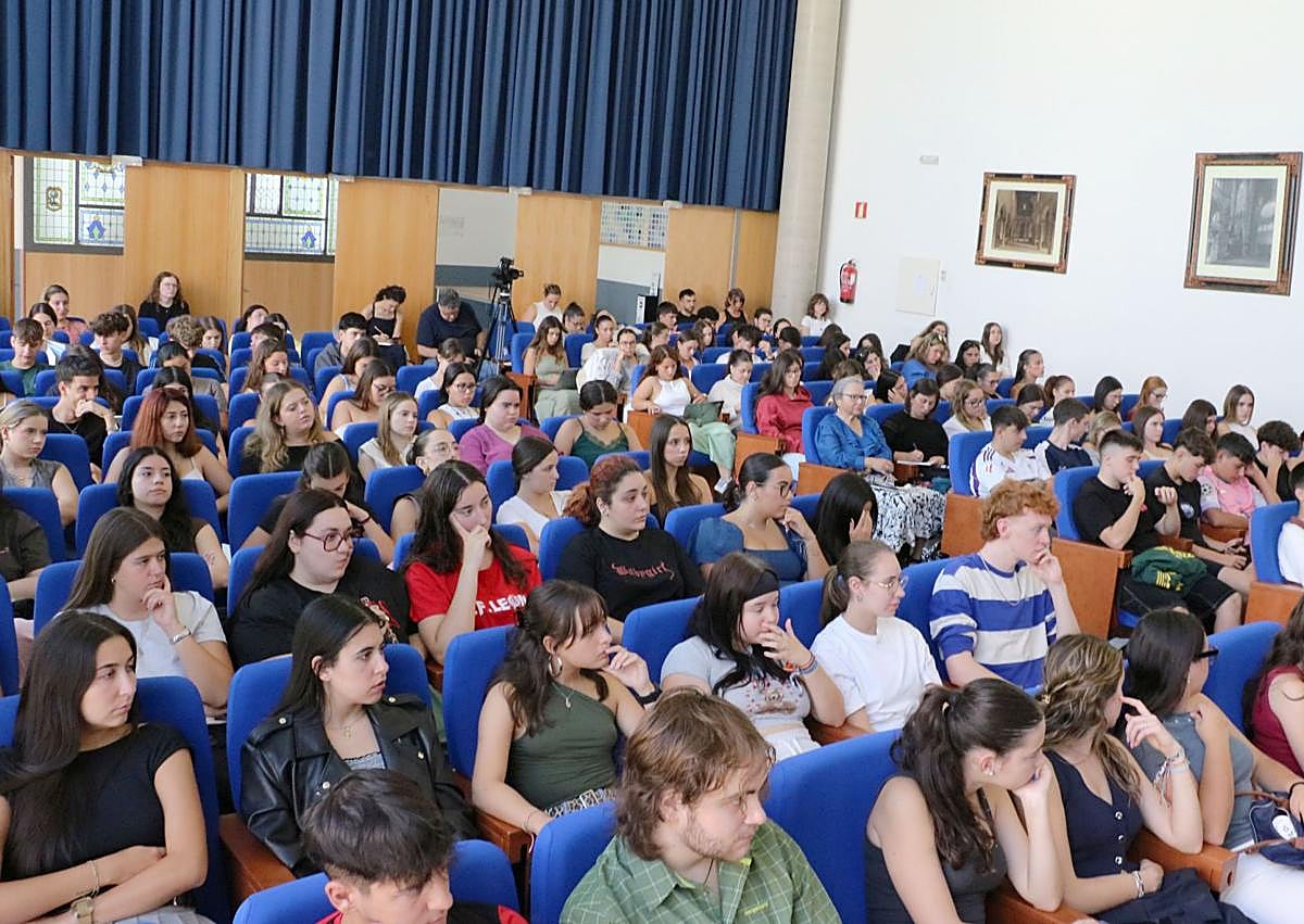 Imagen secundaria 1 - La ULE se vuelca con Palestina con charlas de activistas y profesores de Yale