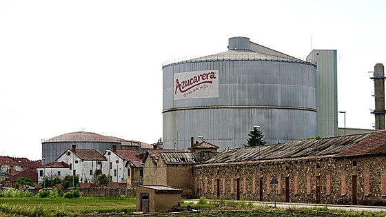 Exigen retomar la negociación laboral tras dos meses de silencio en la Azucarera de La Bañeza