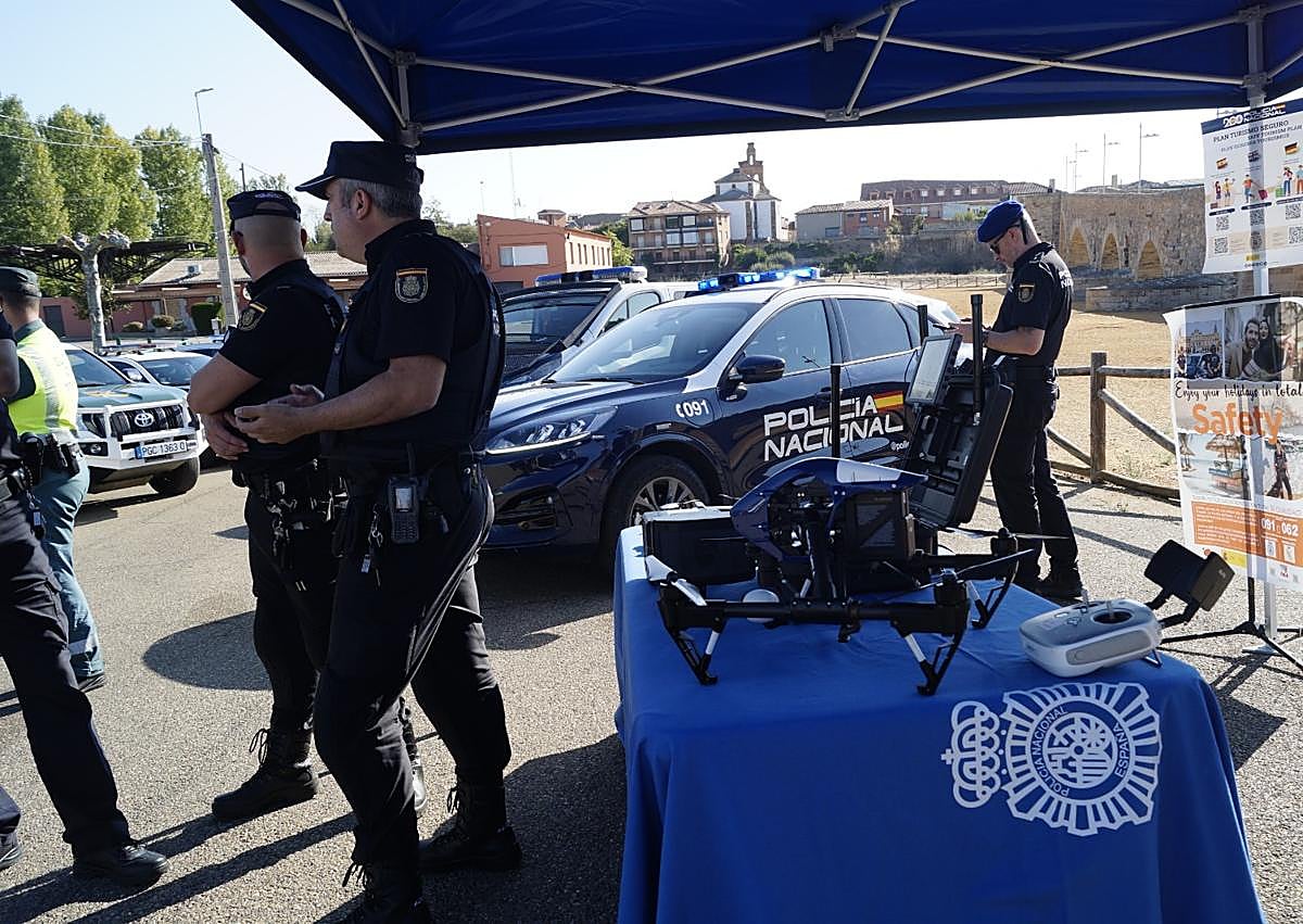 Imagen secundaria 1 - León garantiza a sus peregrinos que nunca caminarán solos