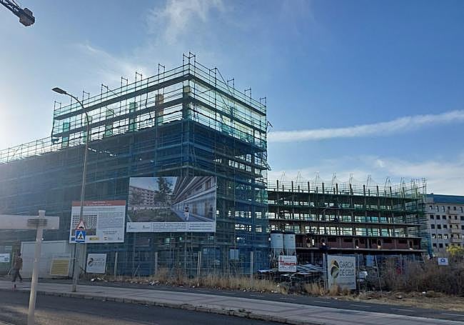 Bloque de viviendas de alquiler joven.