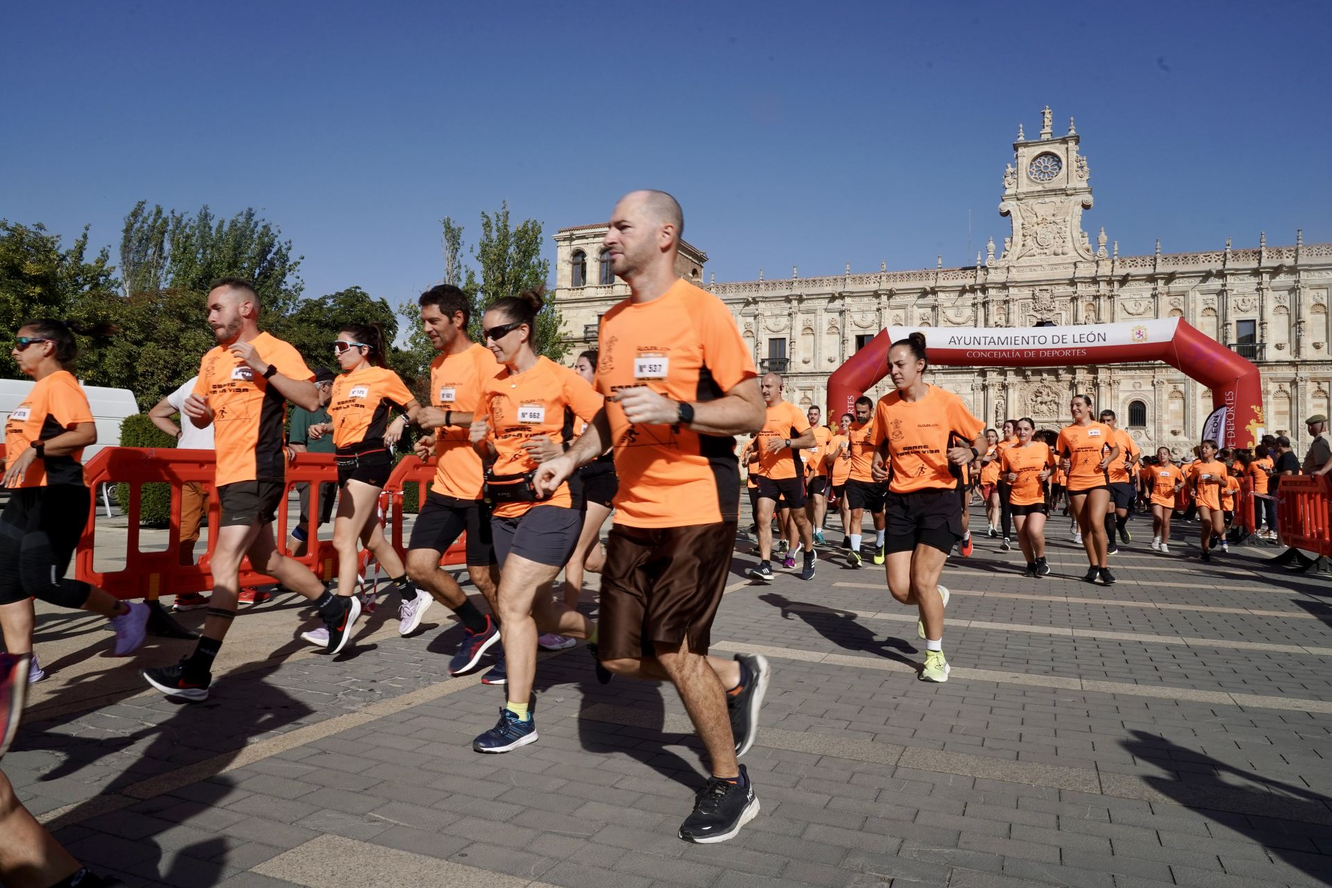 Las imágenes de la Carrera por la Vida en León