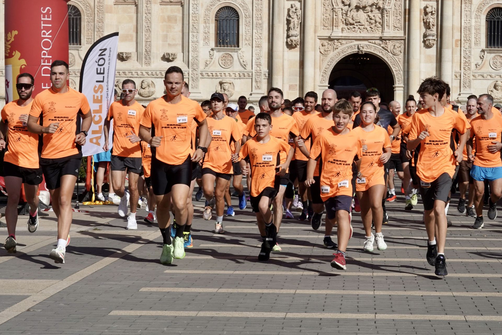 Las imágenes de la Carrera por la Vida en León