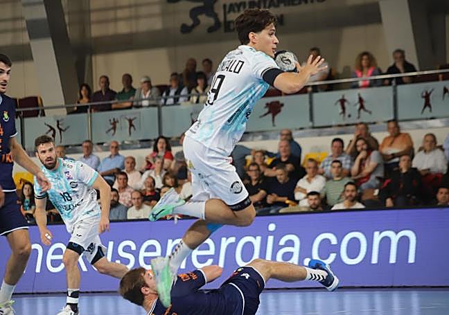 Gonzalo, en una acción del partido.