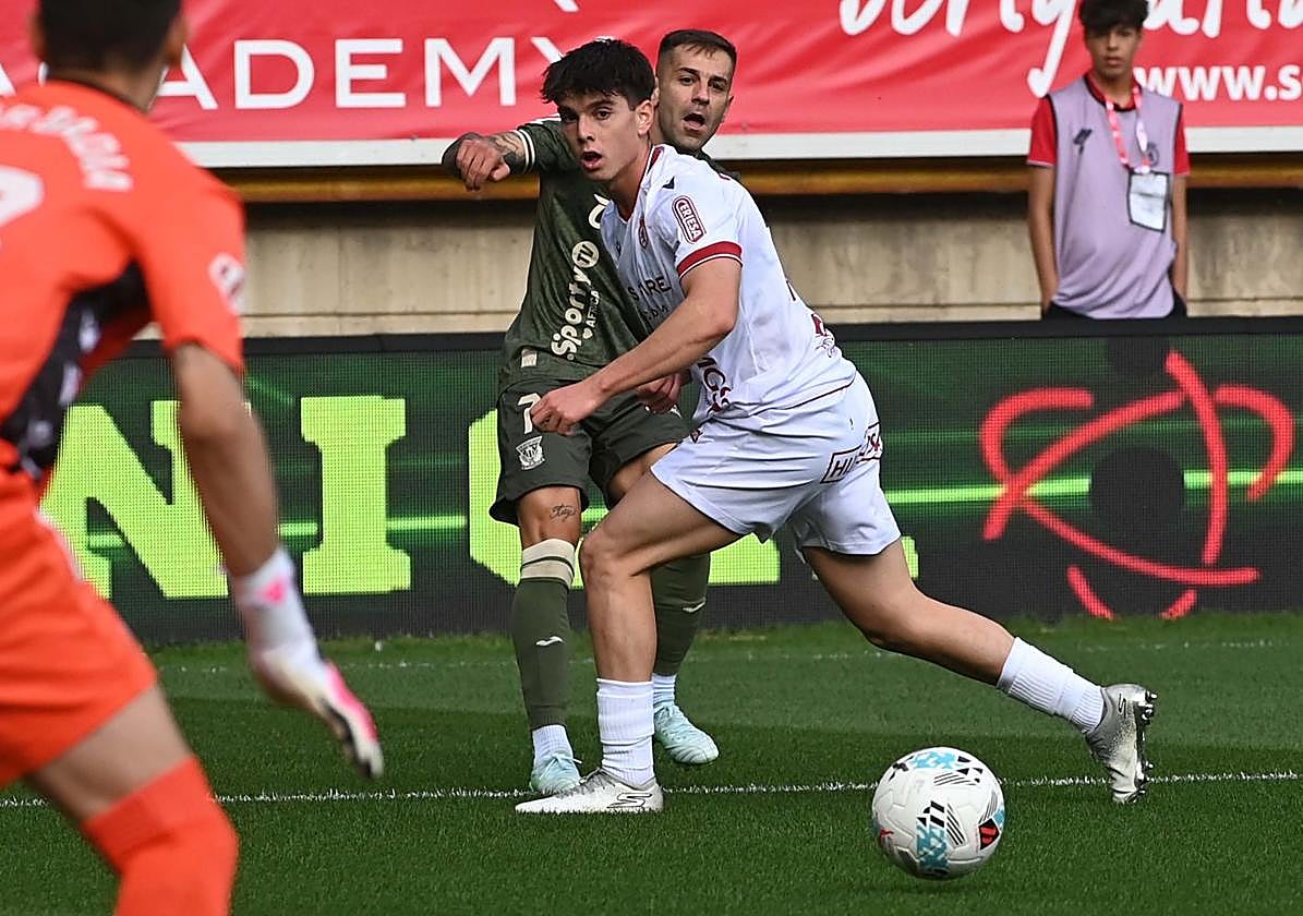 Hinojo, en un partido con la Cultural.