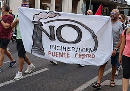 Protesta del pasado jueves contra la instalación de la macroplanta de biomasa en Puente Castro.