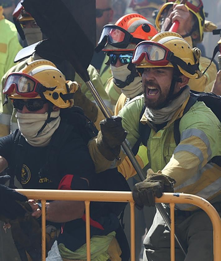 Imagen secundaria 2 - Imágenes de las BRIF en Valladolid.