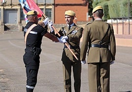 El teniente general jefe de la Unidad Militar de Emergencias, Francisco Javier Marcos Izquierdo, preside el acto de relevo en el mando del Quinto Batallón de Intervención en Emergencias de la Unidad Militar de Emergencias, del que toma posesión el teniente coronel don Pablo Samaniego Pérez.