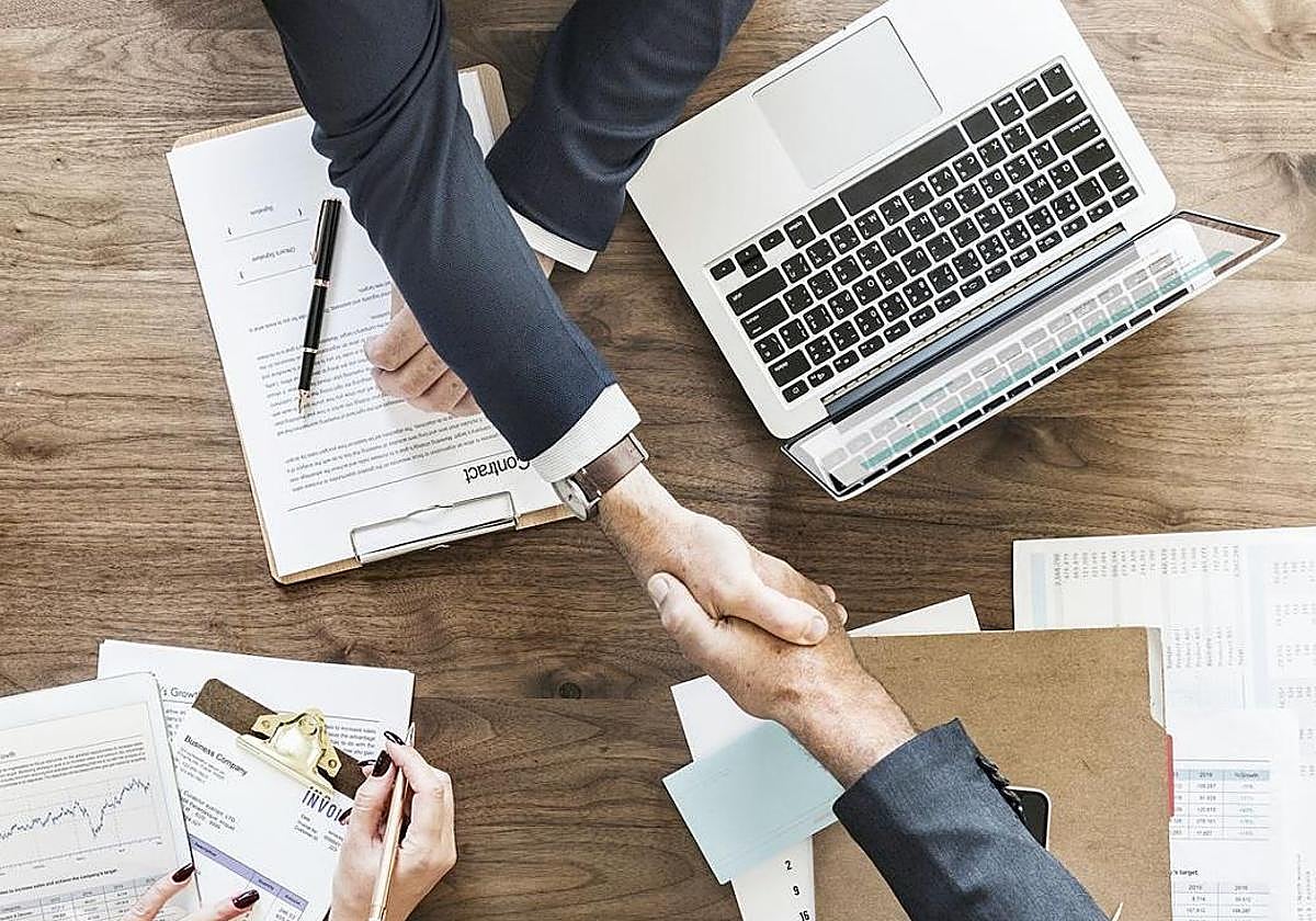 Castilla y León pierde once empresas por los cambios de domicilio en los primeros ocho meses del año