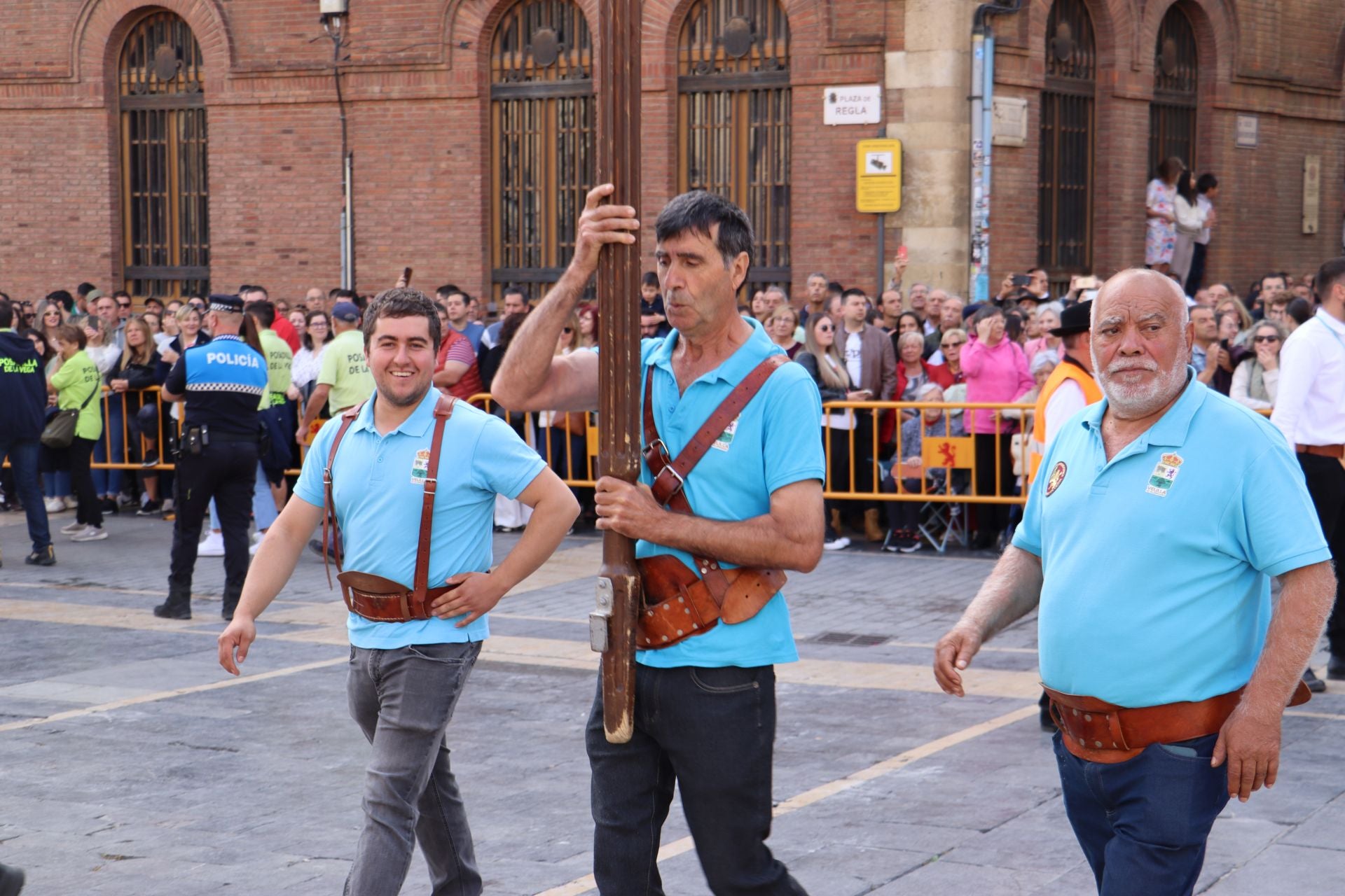 Las mejores imágenes del desfile de pendones por León