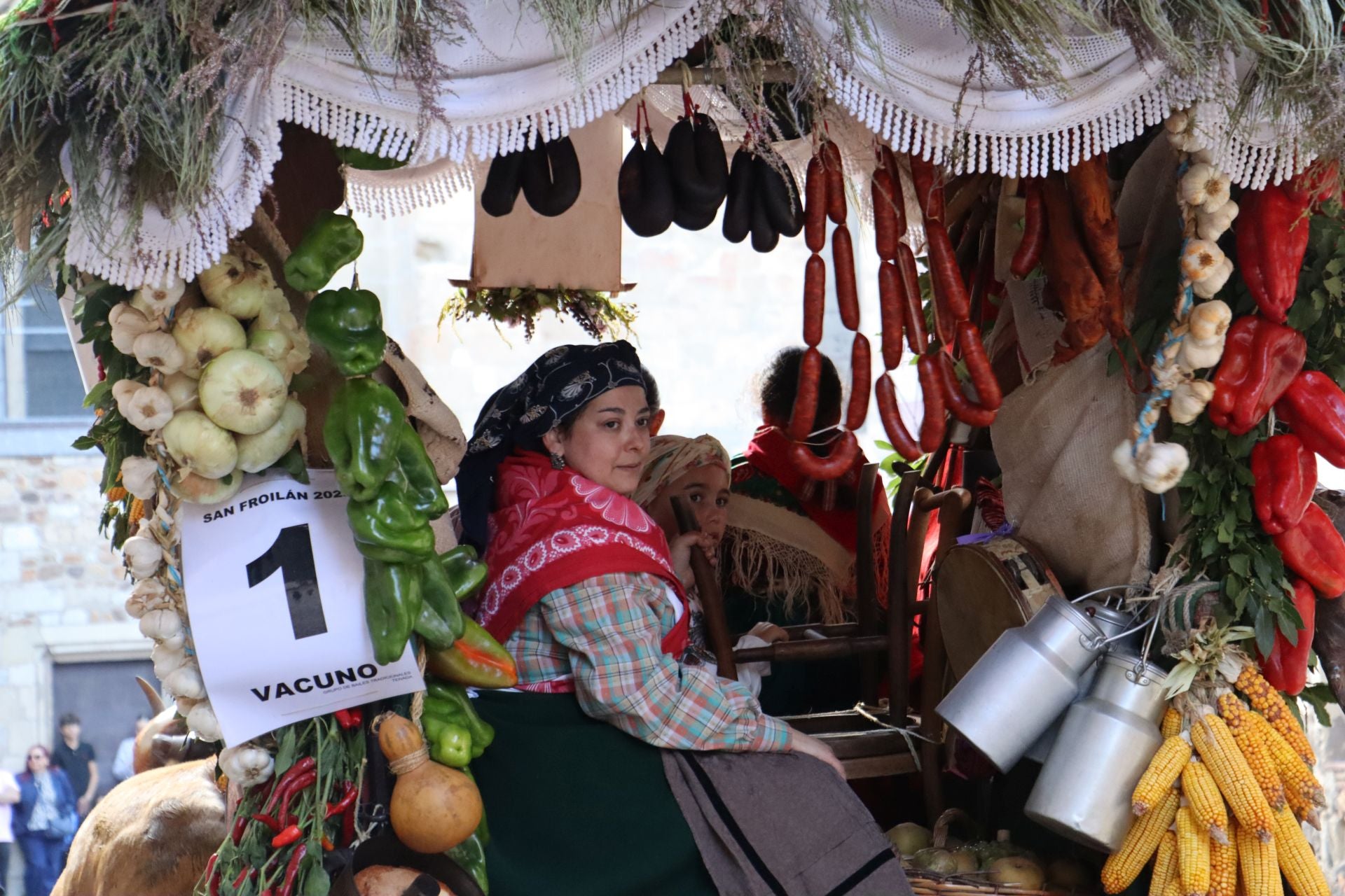Las mejores imágenes del desfile de carros engalanados