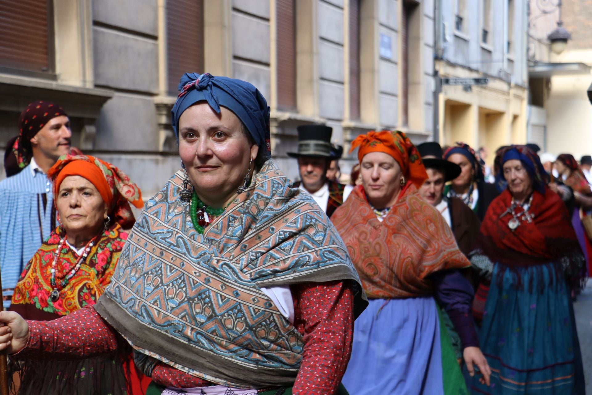 Las mejores imágenes del desfile de carros engalanados