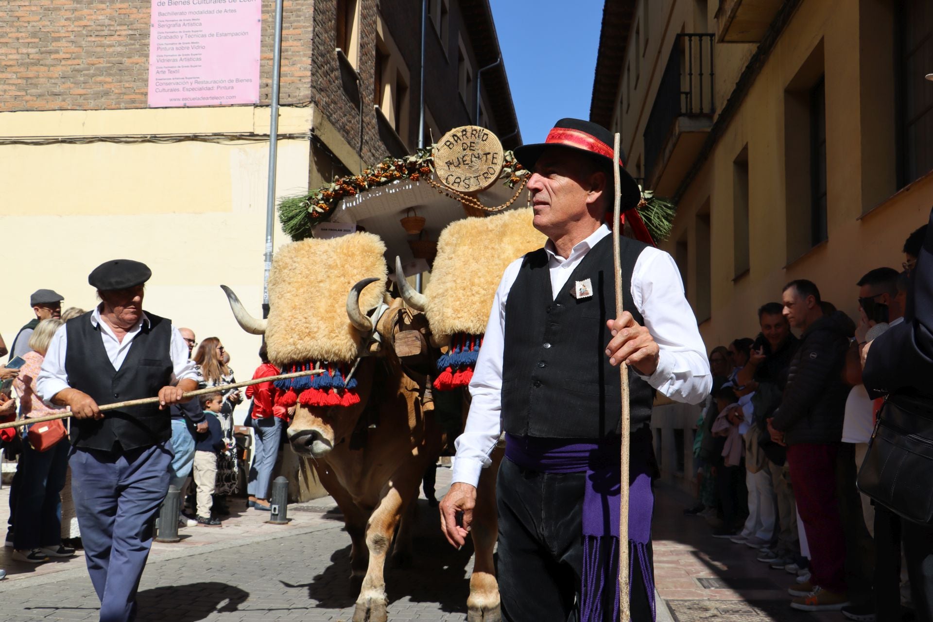 Las mejores imágenes del desfile de carros engalanados