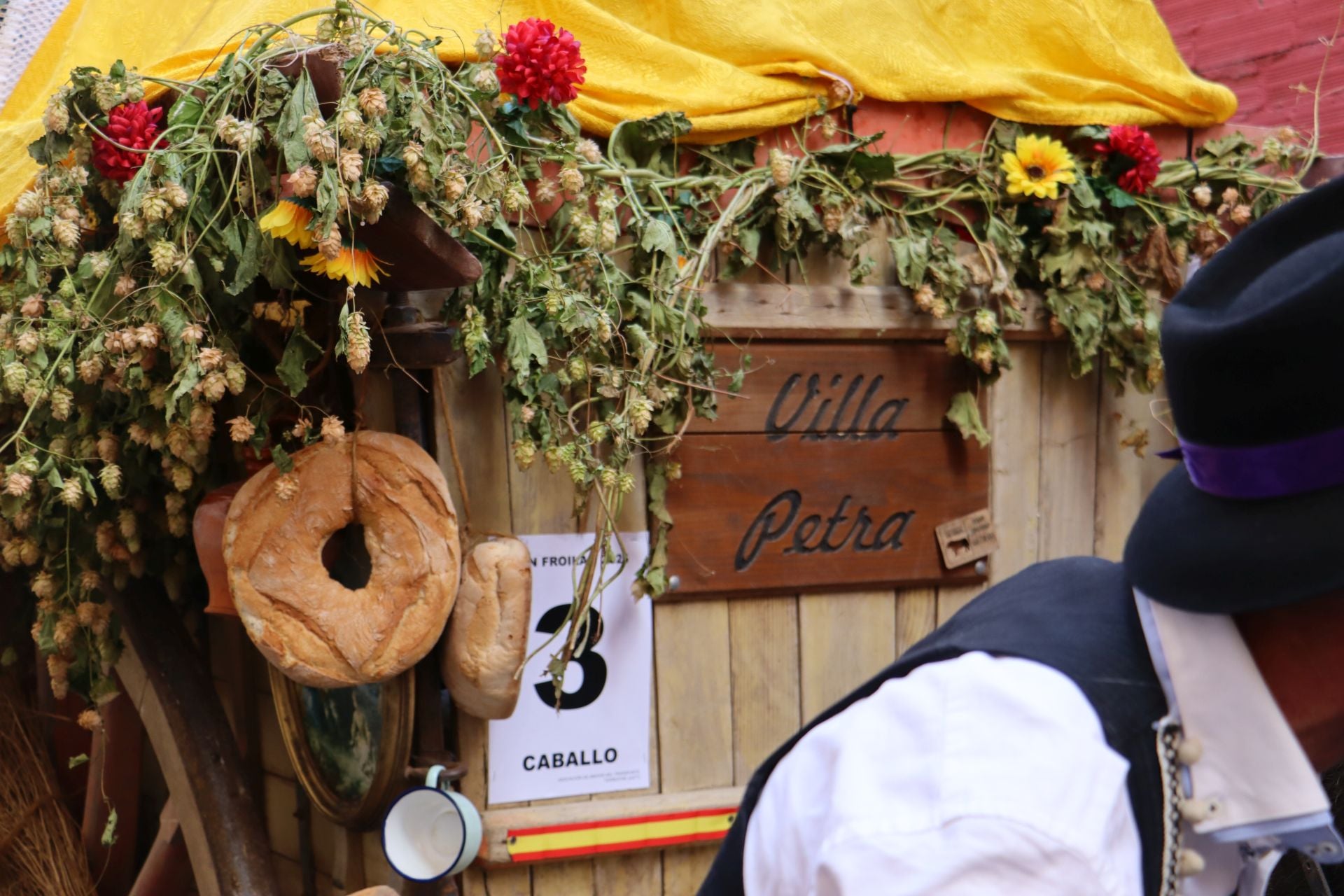 Las mejores imágenes del desfile de carros engalanados