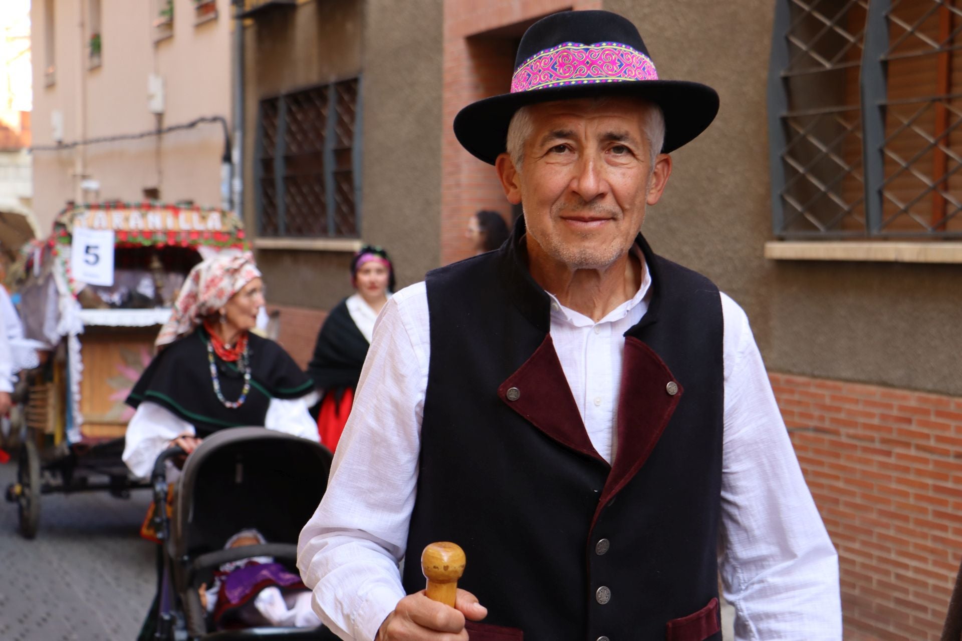 Las mejores imágenes del desfile de carros engalanados