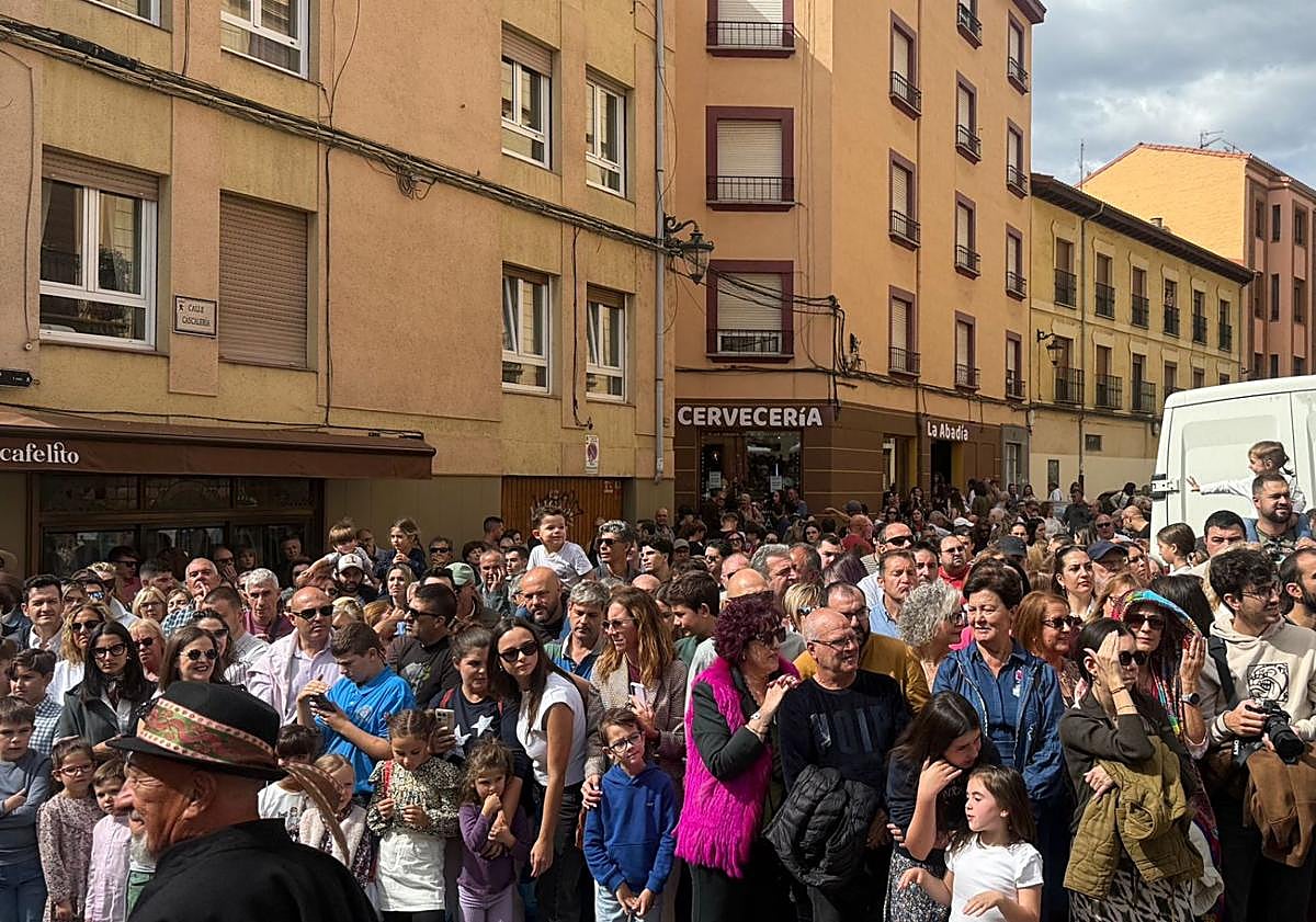 Imagen principal - Imágenes de León la mañana del domingo 28 de septiembre.