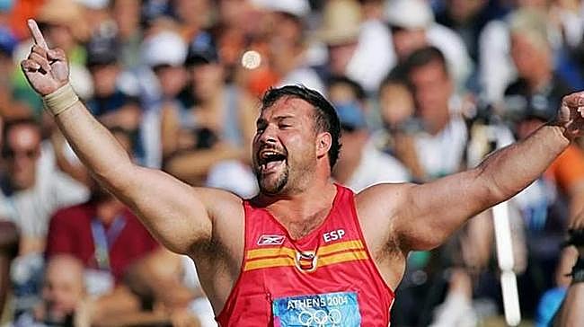 Medalla de bronce olímpica en Atenas 2004, oro mundial en Birmingham 2003, considerado el mejor lanzador de peso de la historia de España