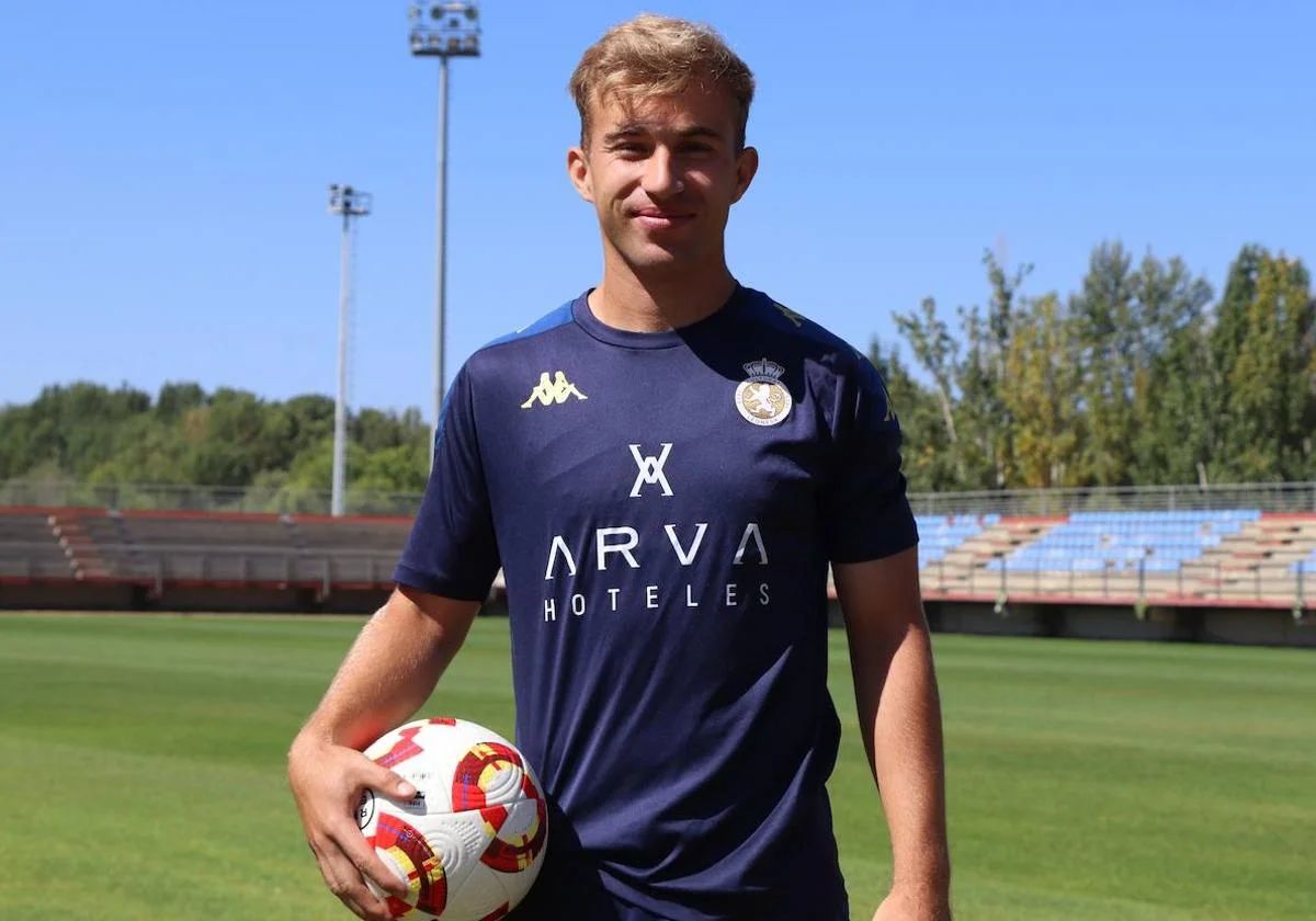 Leonés y capitán de la Cultural en su regreso al fútbol profesional, máximo exponente del ADN culturalista