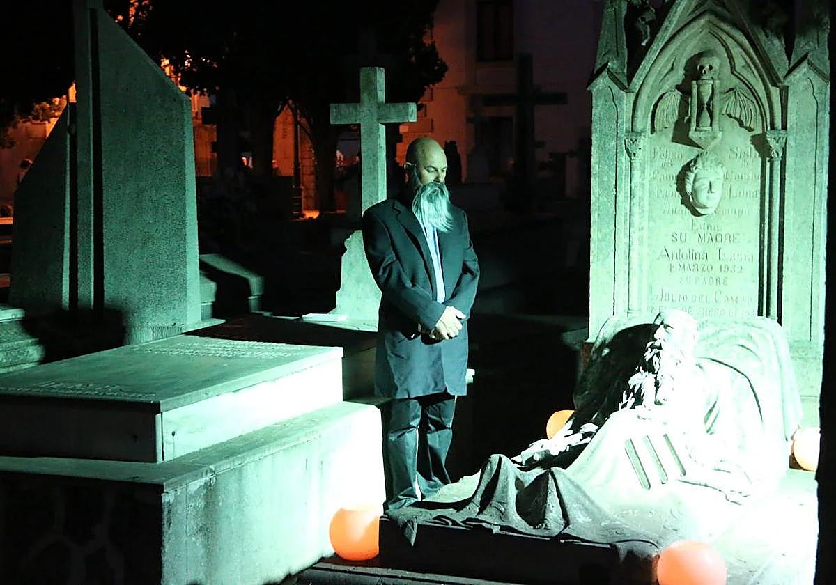 Visita teatralizada al cementerio de León en una edición pasada.