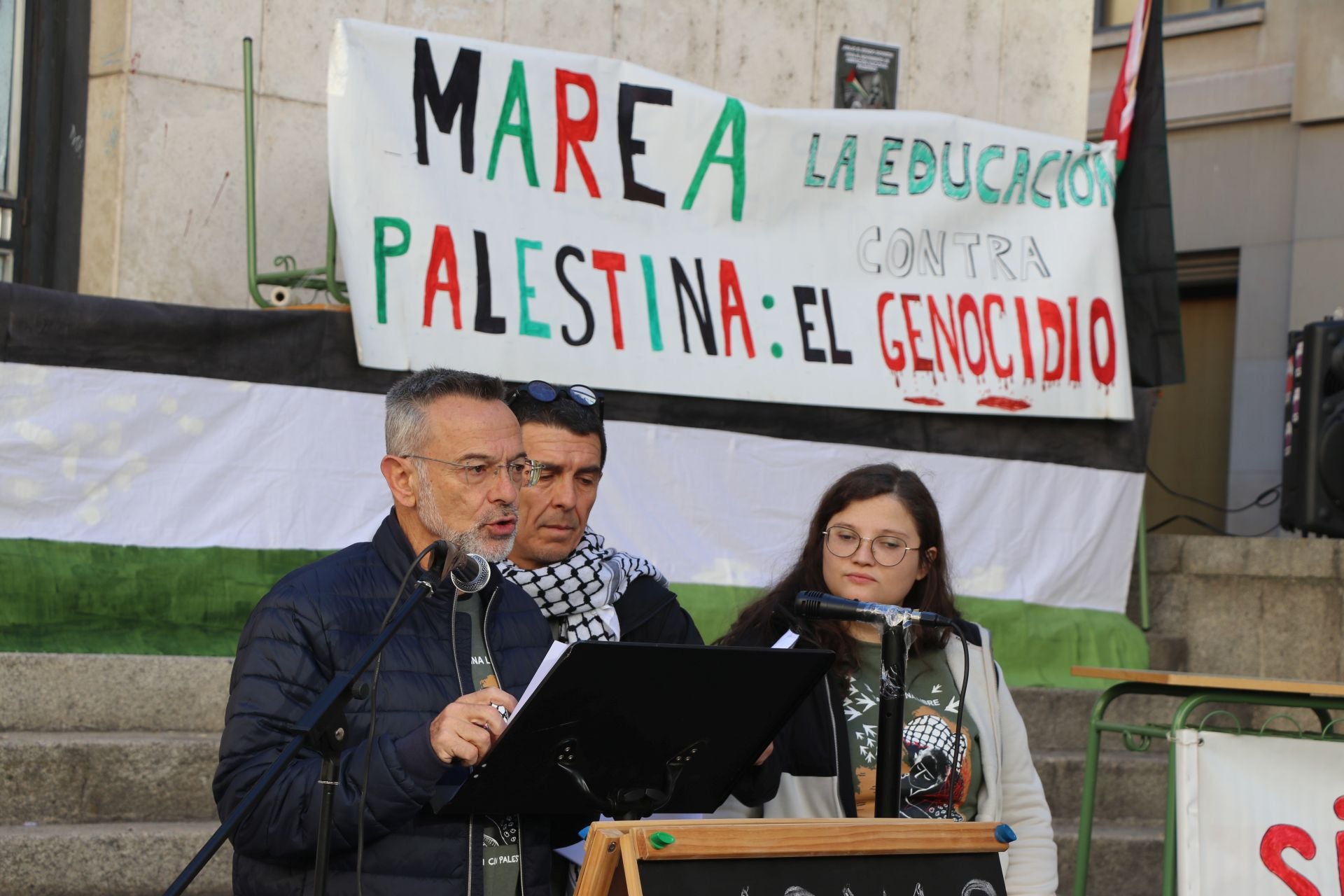 Imágenes de la lectura por Palestina en León