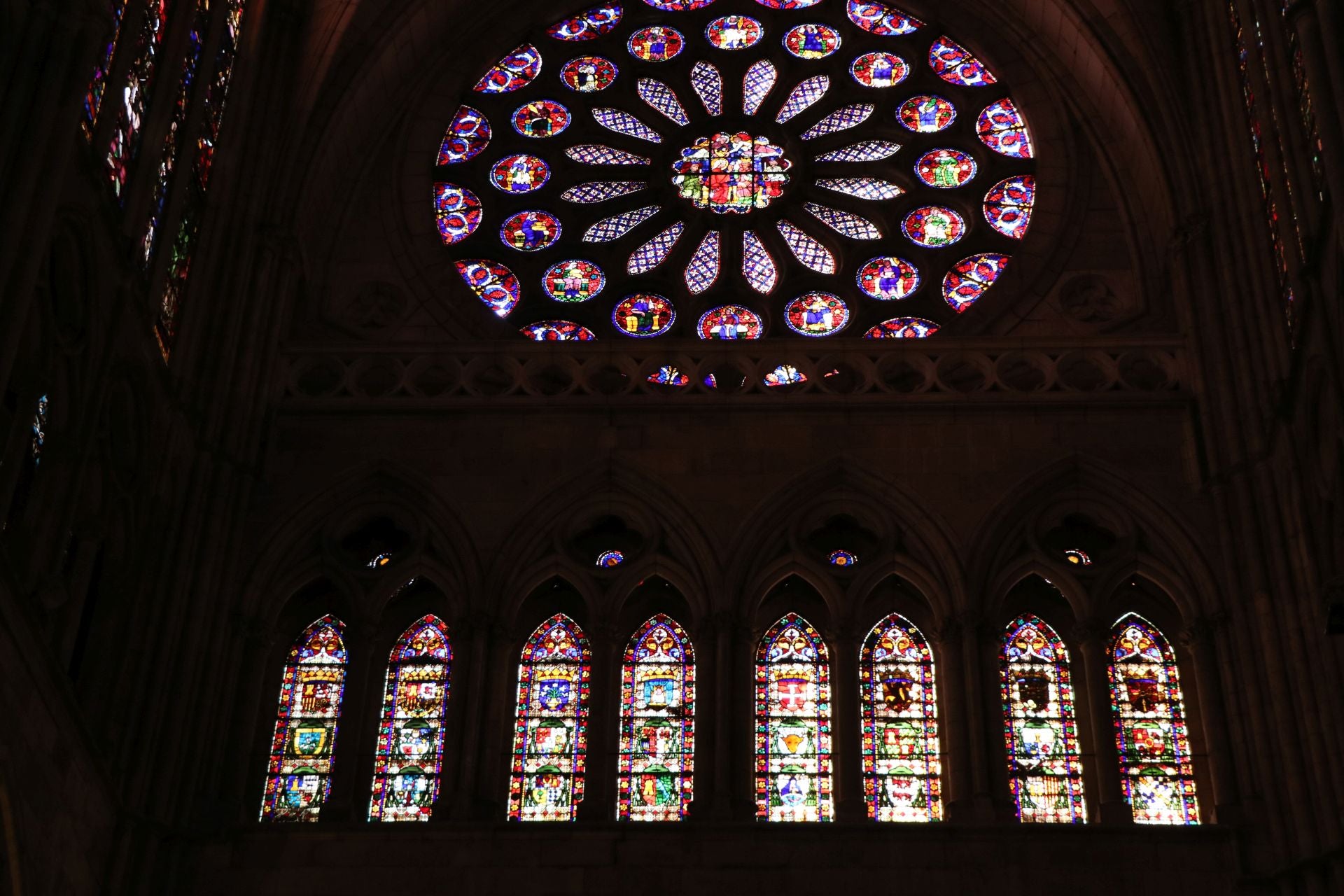 Imágenes de las vidrieras de la Catedral de León