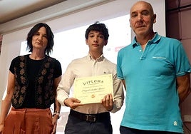 Acto de entrega de becas concedidas al alumnado participante en las estancias de investigación del programa 'Científic@s en prácticas' del Consejo Superior de Investigaciones Científicas y la Asociación Española para el Avance de la Ciencia.