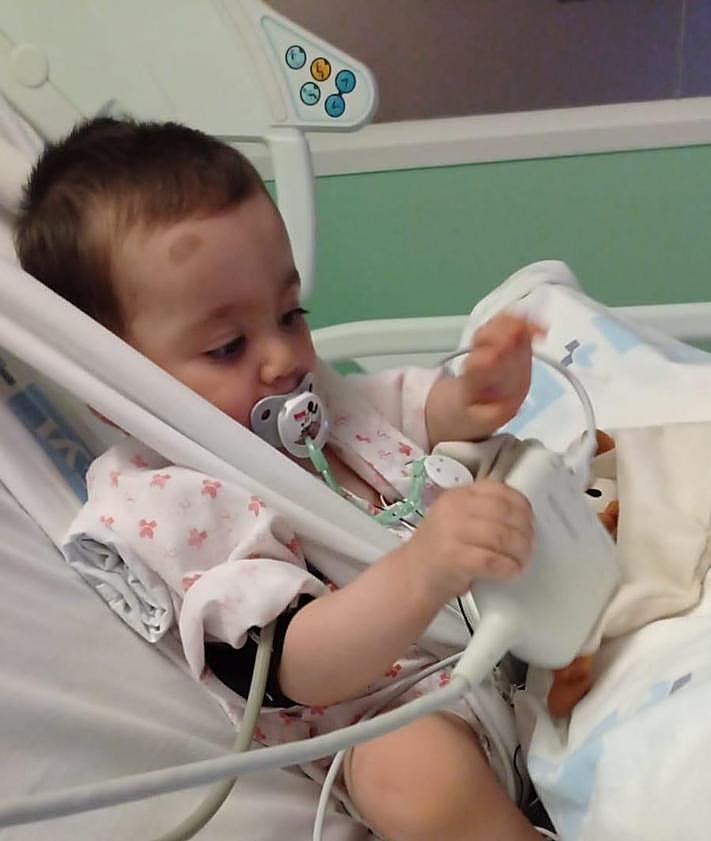 Imagen secundaria 2 - Egan en sus primeros meses de vida.