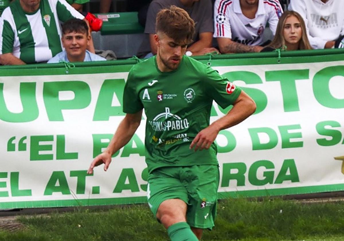 Un momento del encuentro entre el Atlético Astorga y el Fabril.