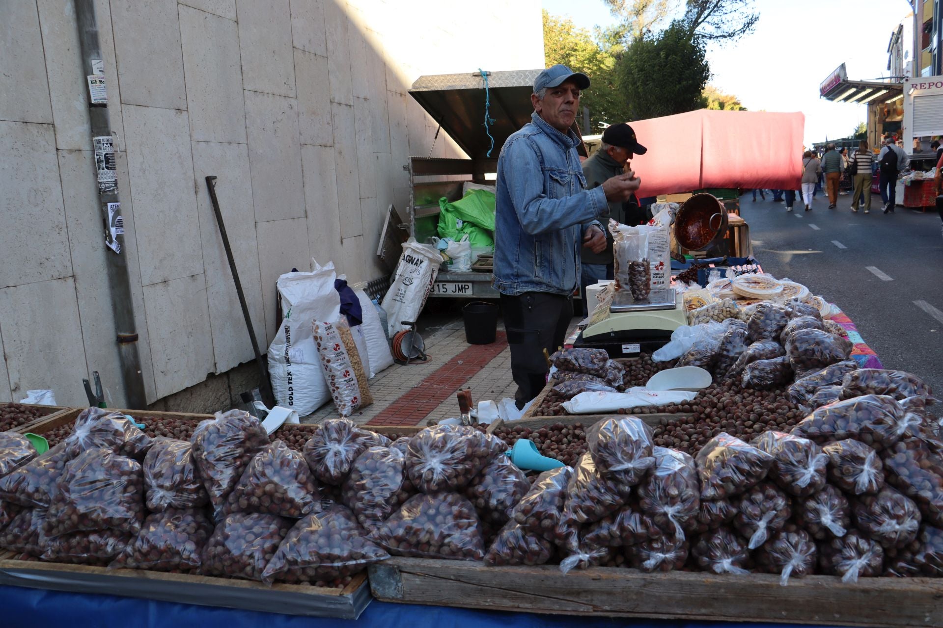 La divertida tradición de tocar la nariz a San Froilán: un gesto de cariño y perdón en León
