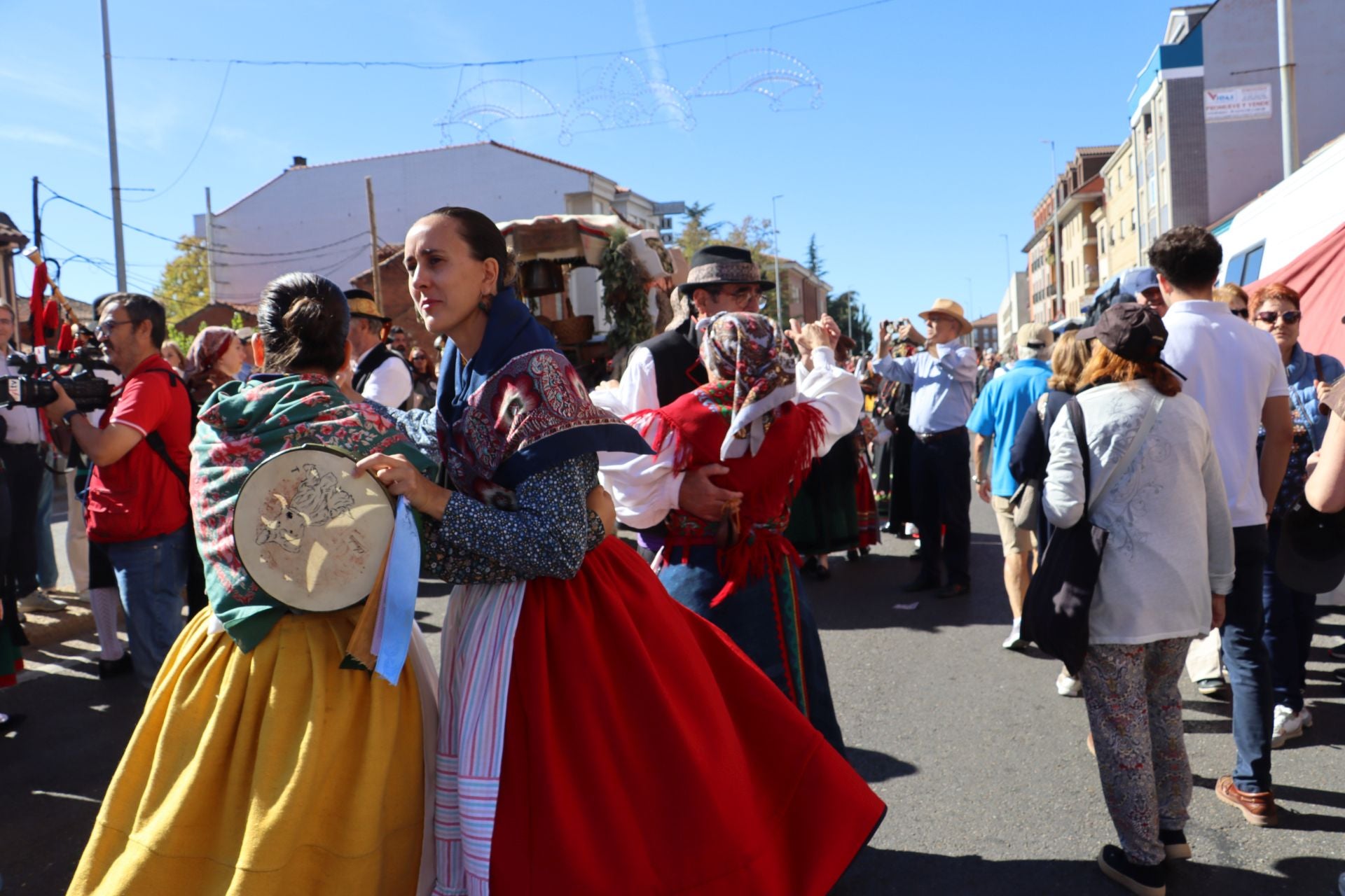Carros y ganado se visten de fiesta en San Froilán