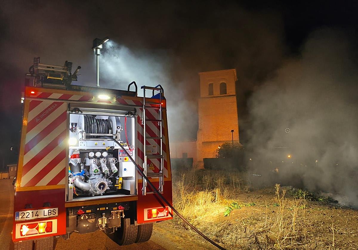 Intervención de los bomberos de la Diputación de León.