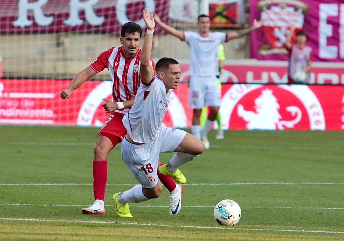Paraschiv, en el partido ante el Almería.