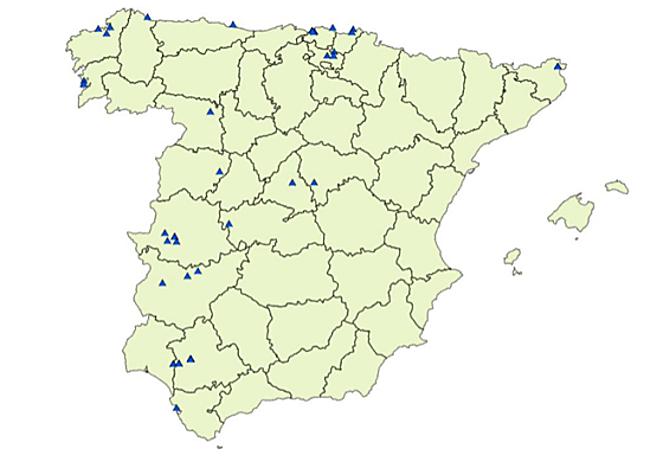 Mapa de la España peninsular y Baleares con los casos de ejemplares de aves silvestres con gripe aviar detectados hasta el 26 de septiembre.