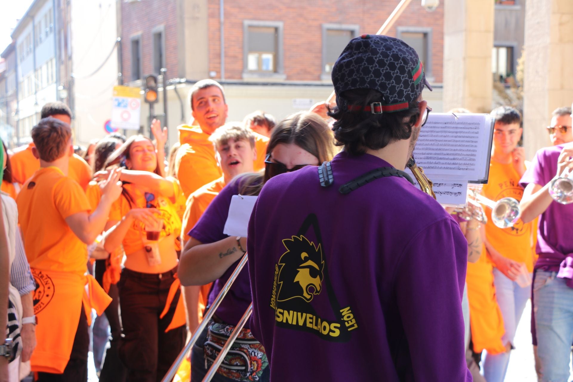 Todas las imágenes del desfile del Día de Peñas en León