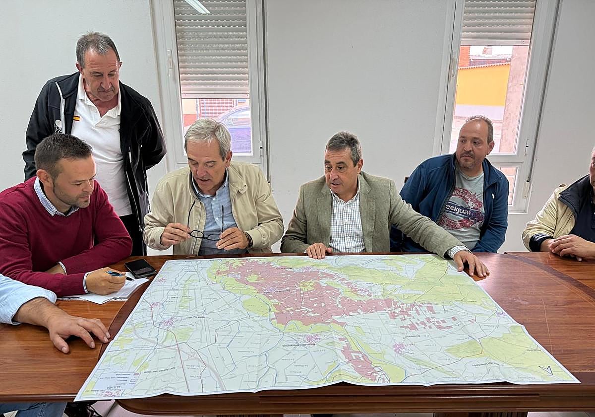 Reunión con la comunidad de usuarios.