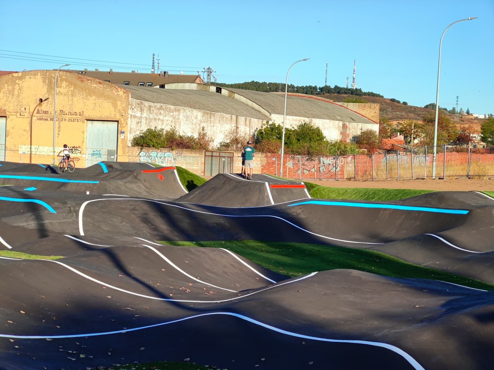 El forzado preestreno de la pista de pumptrack en Puente Castro