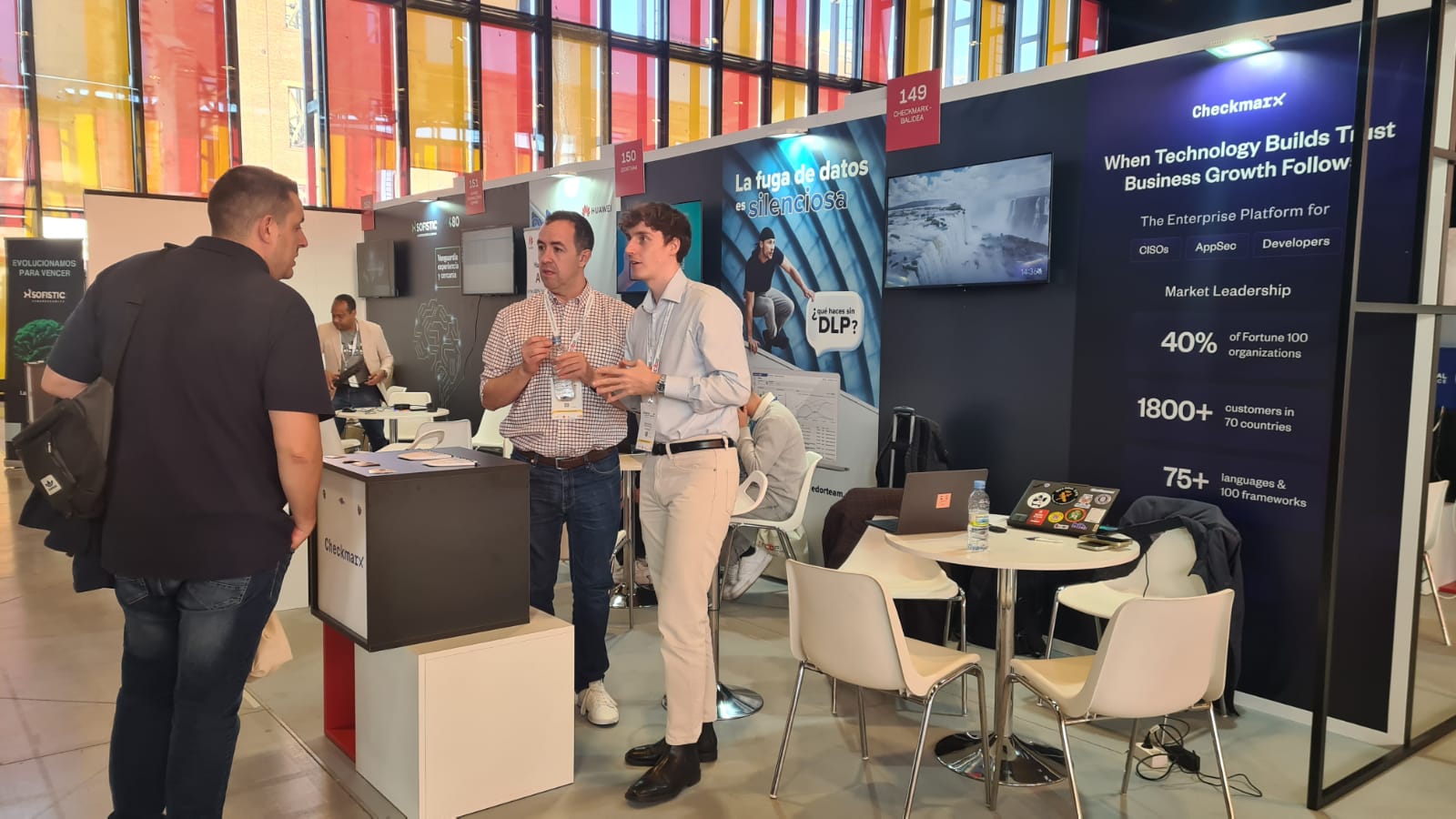 Las imágenes de la visita de Pedro Sánchez a León