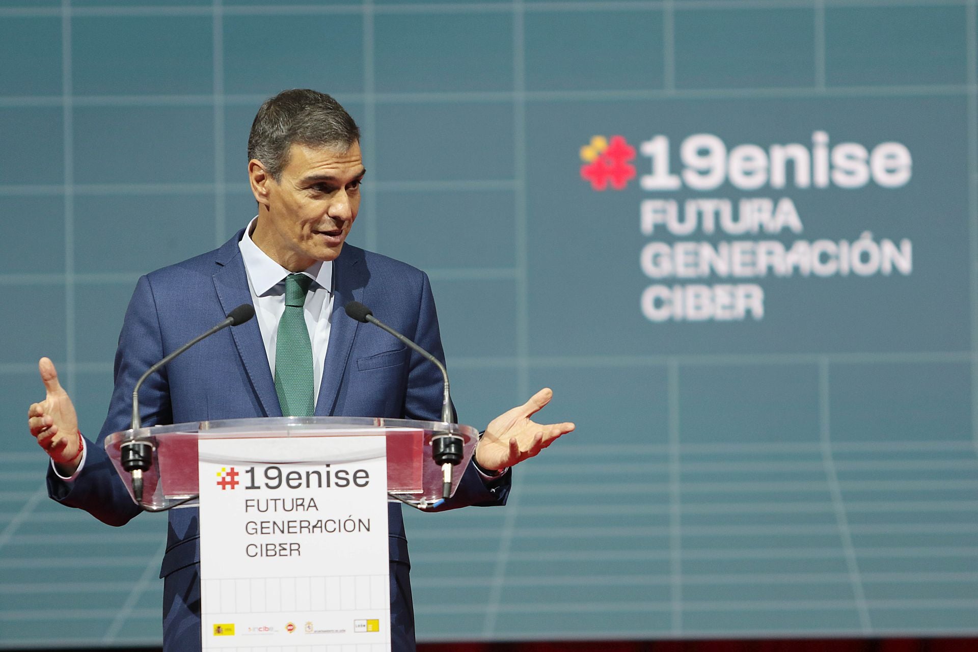 Las imágenes de la visita de Pedro Sánchez a León