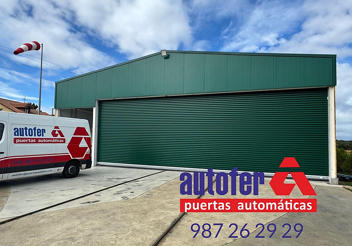 Puerta automática instalada por Puertas Autofer