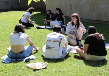 León ha perdido más menores de edad que población total desde 1982