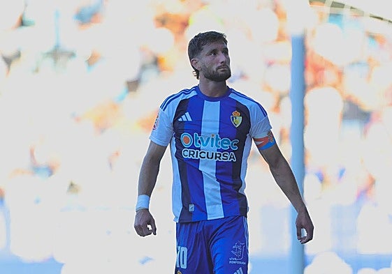 Borja Valle, en el último duelo en El Toralín.